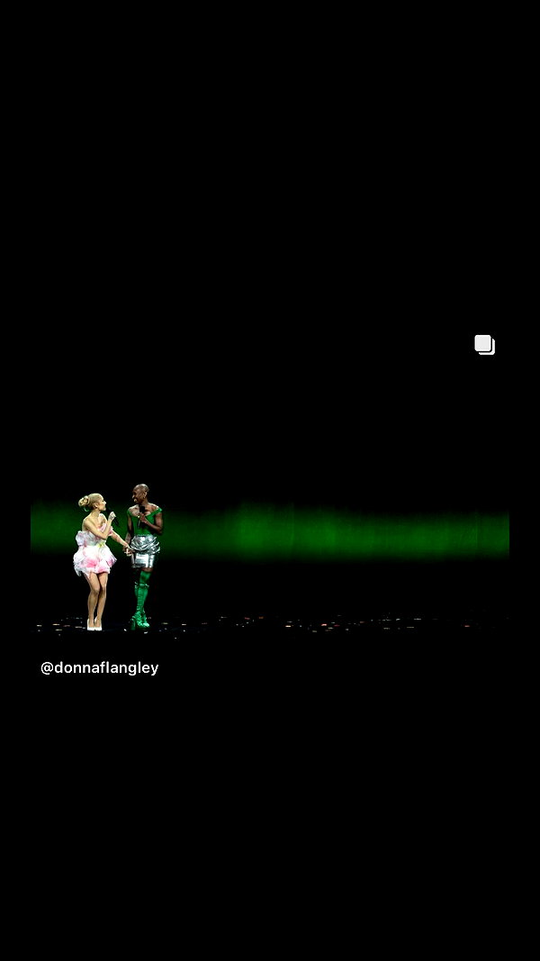 arianagrande instagram image archive image