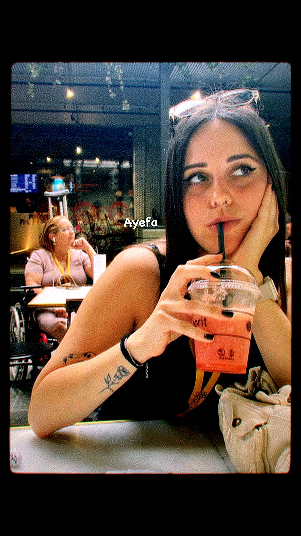 nicole.shpo instagram image archive image