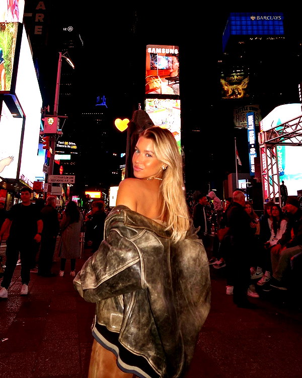 sophiebatzloff instagram image archive image