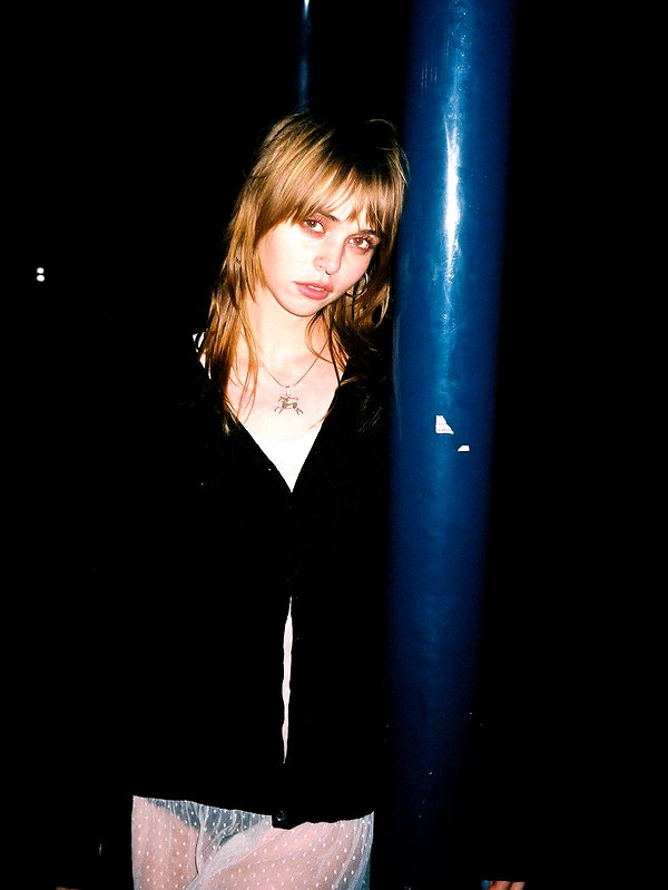 Archived image from @lolabllue on Instagram