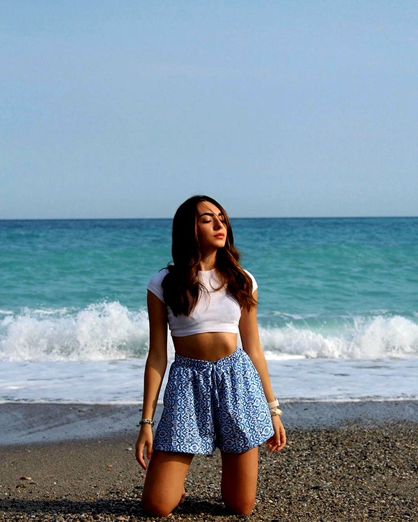annabottoo instagram image archive image