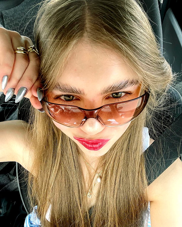 mishel_d_ instagram image archive image