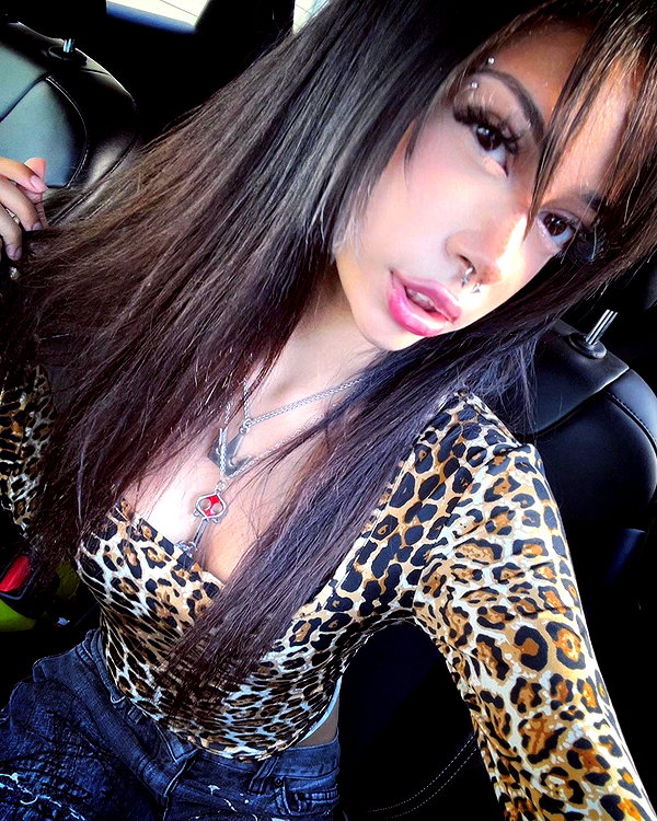 twodollie instagram image archive image