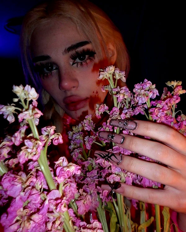 vik4au instagram image archive image