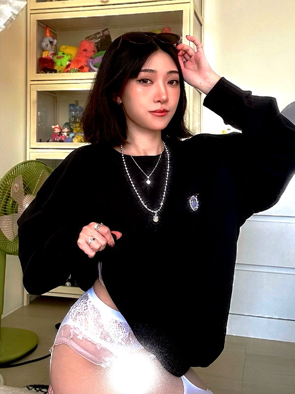 ge.more_x instagram image archive image