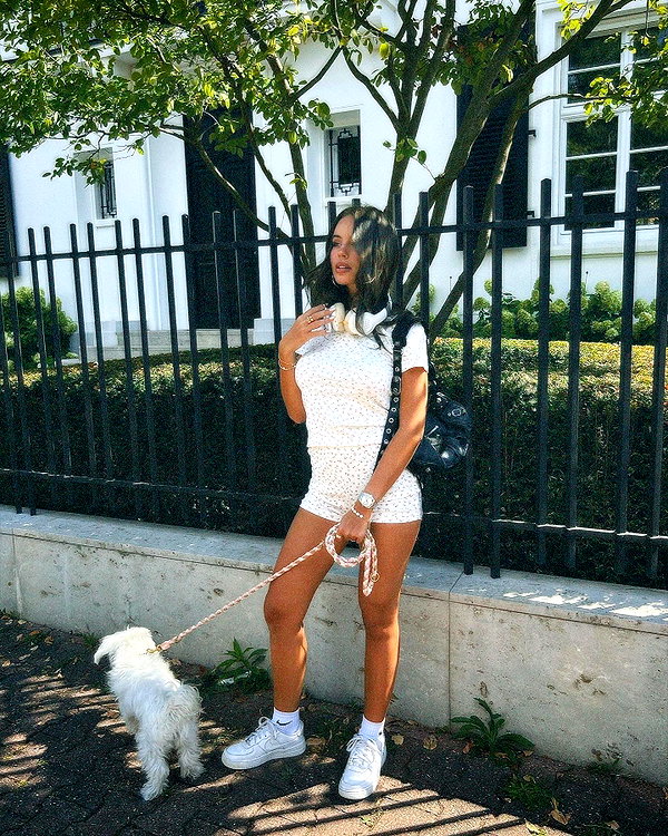 zoeliss instagram image archive image
