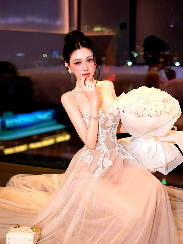 lyhythuedoxinh instagram image archive image