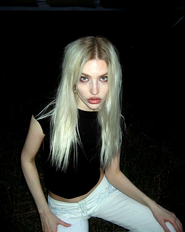 alien.hanna instagram image archive image