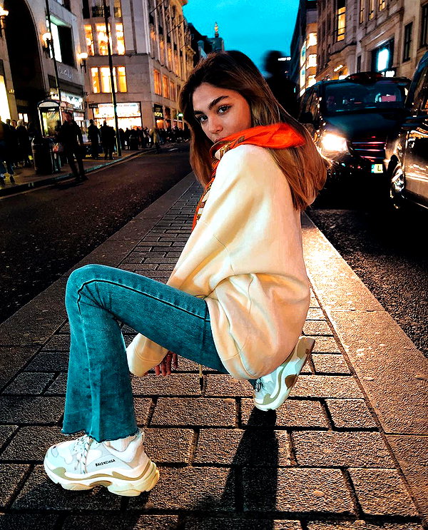 maya.keyy instagram image archive image