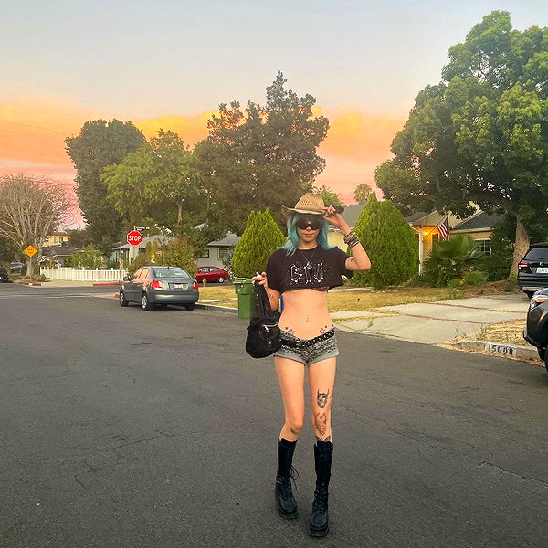 haileylayfield instagram image archive image