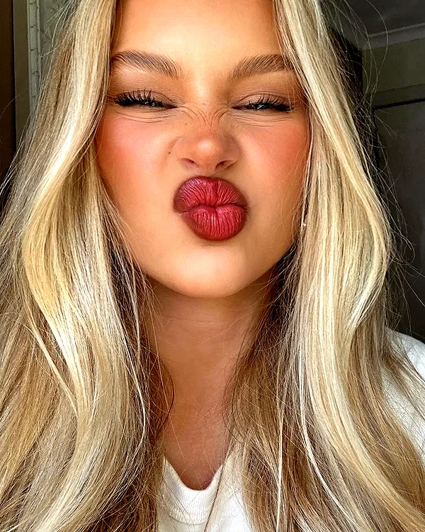 majestic.giirls instagram image archive image