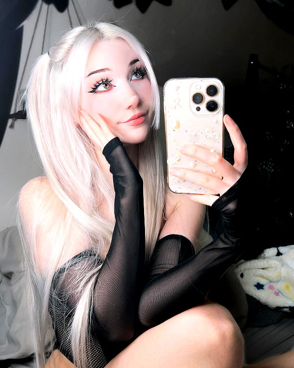danielle.mercedie instagram image archive image