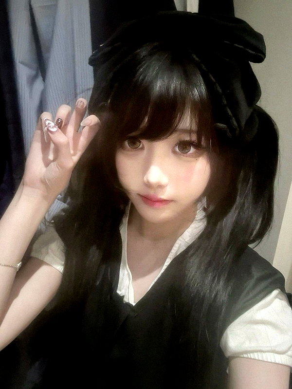 yuyuslivestreamdiary instagram image archive image