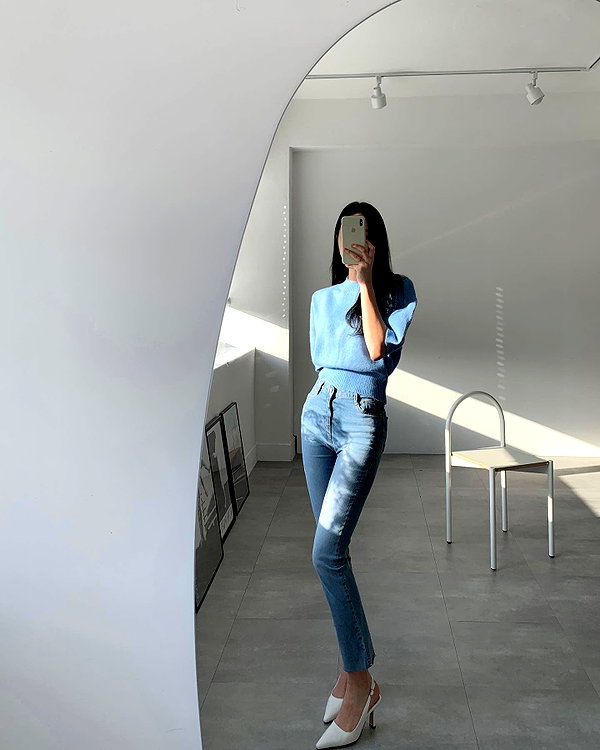 daxbin instagram image archive image