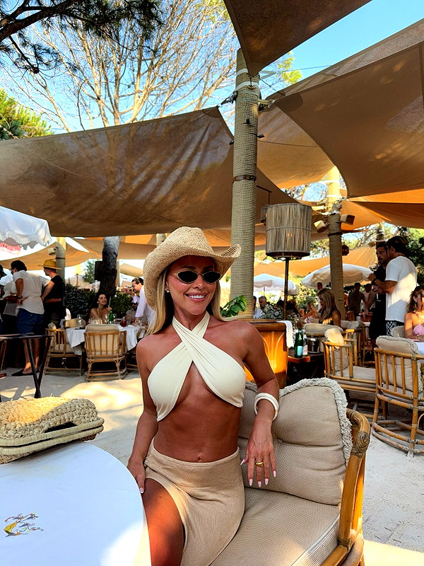 allieauton instagram image archive image