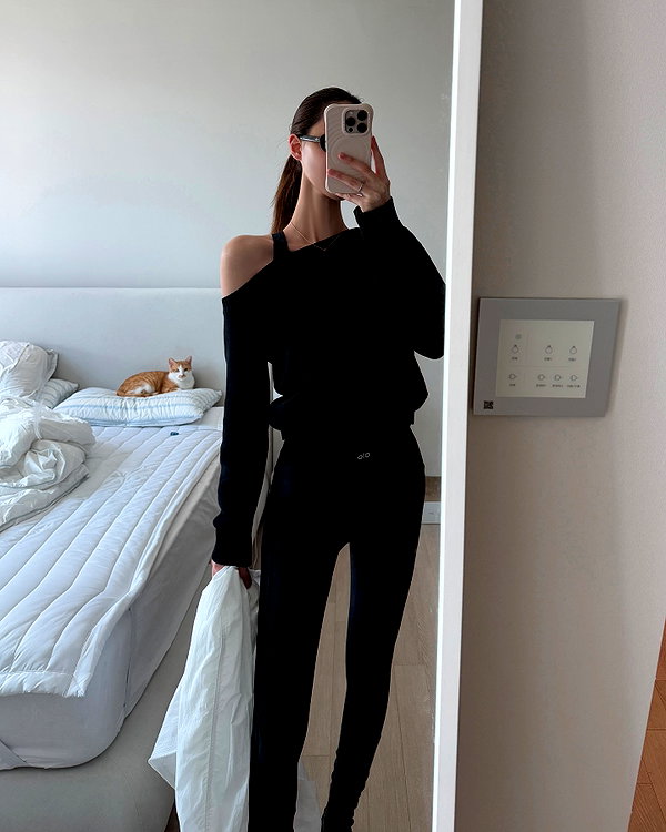 daxbin instagram image archive image