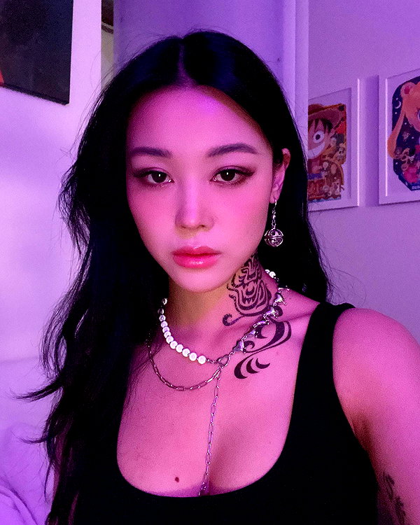 emily.ghoul instagram image archive image