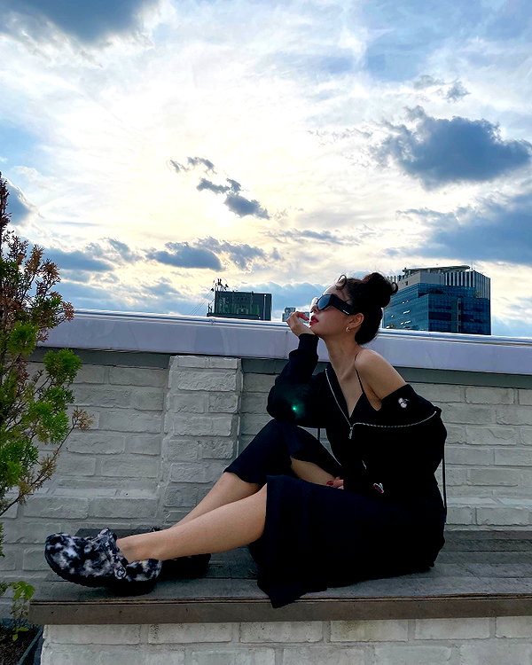 dear.zia instagram image archive image