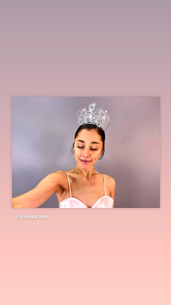 arianagrande instagram image archive image