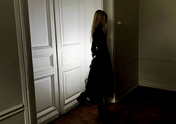 vvelum_ instagram image archive image