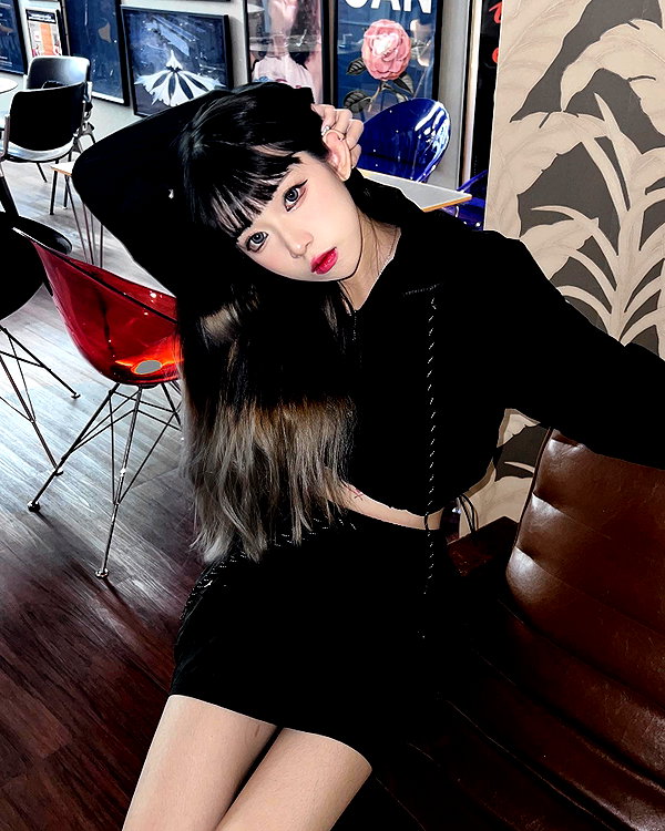 nixqq.425_ instagram image archive image