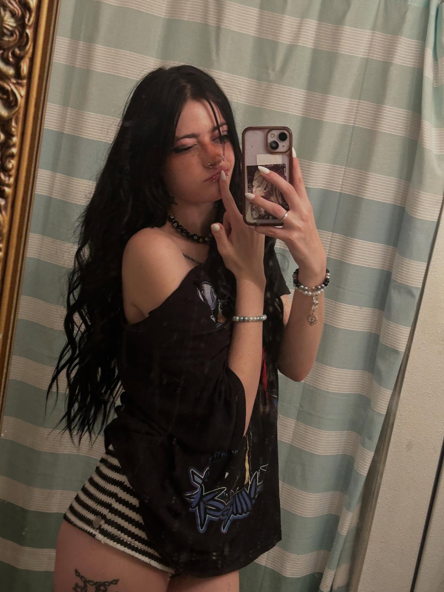 _animechika_ instagram image archive image