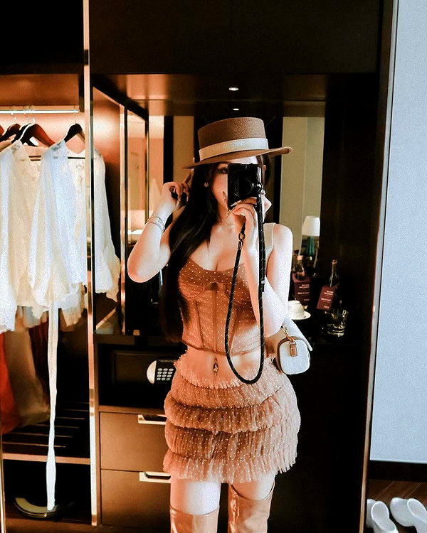 lyhythuedoxinh instagram image archive image