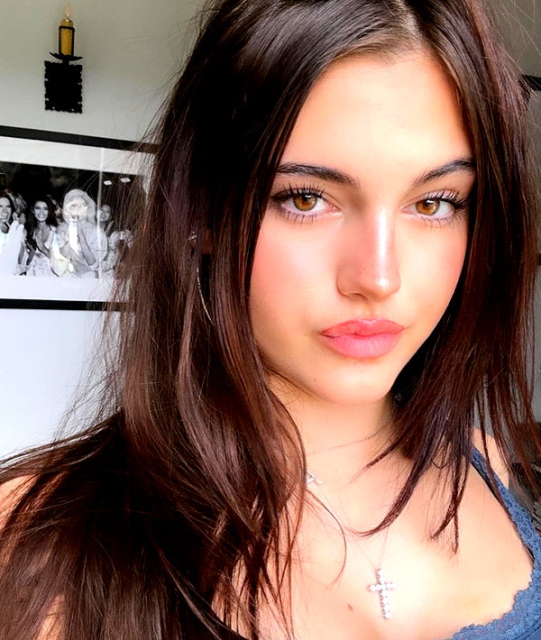 baddiesessence instagram image archive image