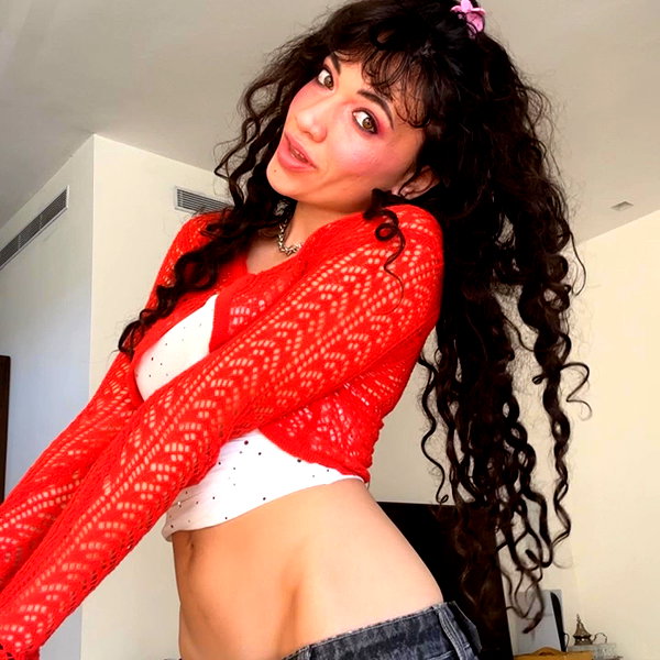 romi_henenson instagram image archive image