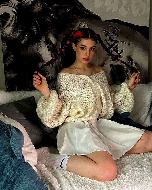 anna.utka22 instagram image archive image