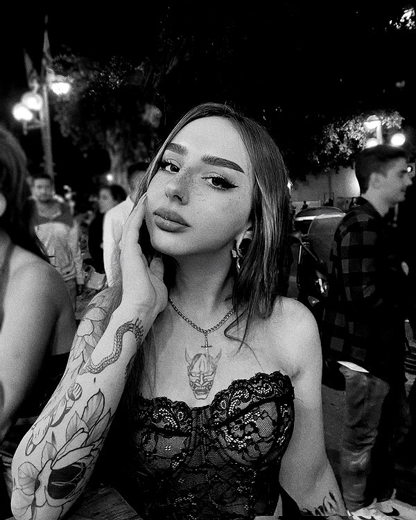 karin_orhov instagram image archive image