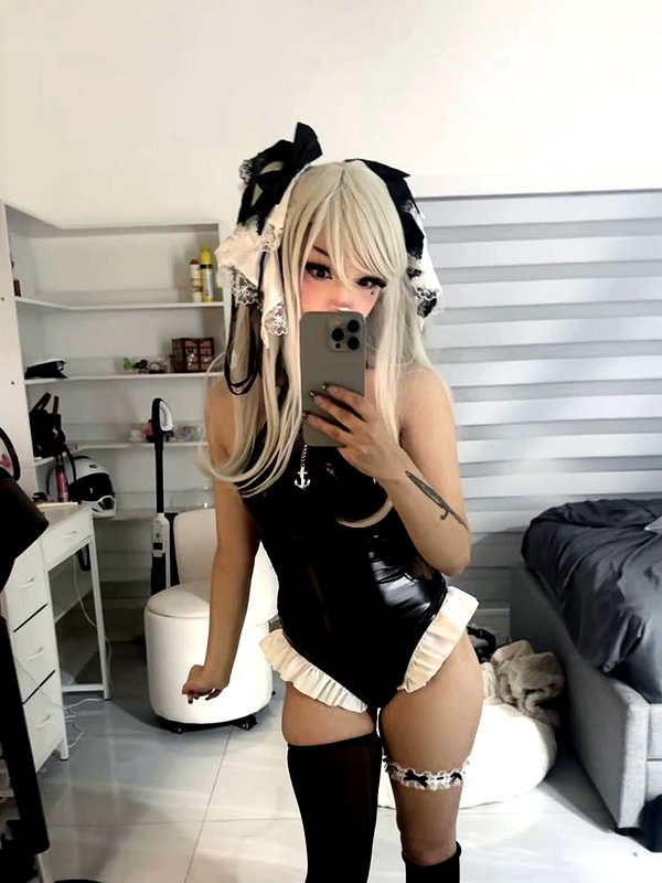 skunk_paww instagram image archive image