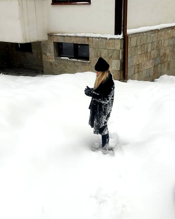 lila.garnik instagram image archive image