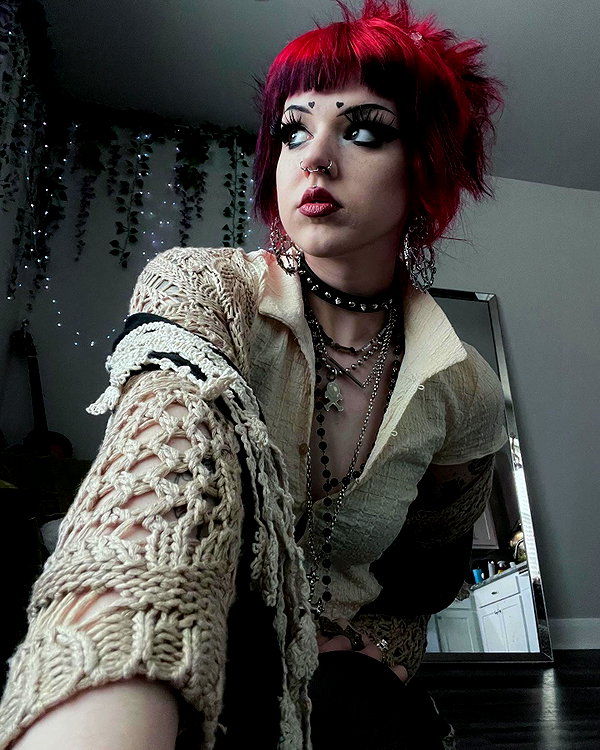 yeahimcaroline instagram image archive image