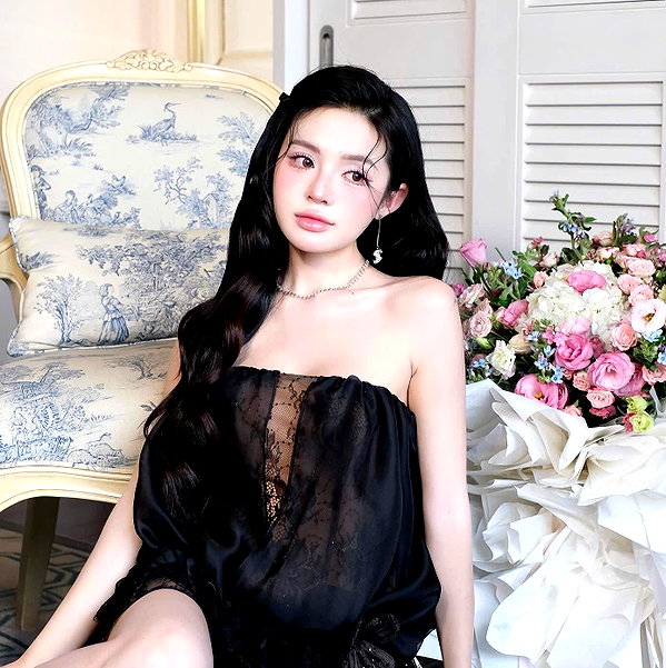 lyhythuedoxinh instagram image archive image