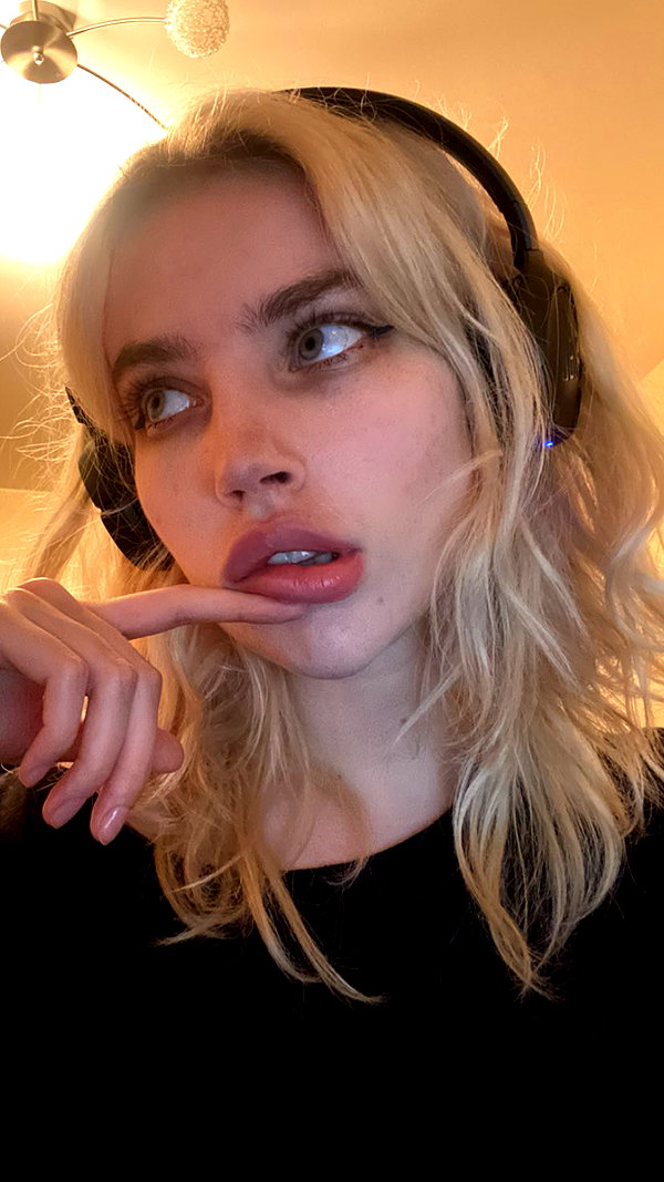 alien.hanna instagram image archive image