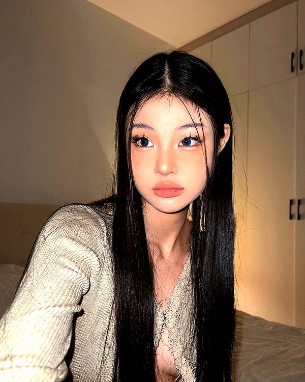 ll.lu1s instagram image archive image