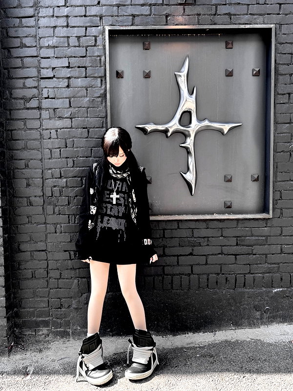 9unxx7 instagram image archive image