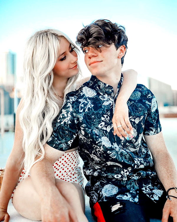 ellianawalmsley instagram image archive image