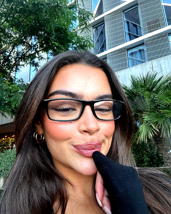 oliviaphillipps instagram image archive image