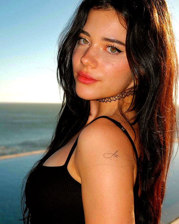 vanessa.rhd instagram image archive image