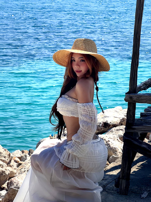 lyhythuedoxinh instagram image archive image