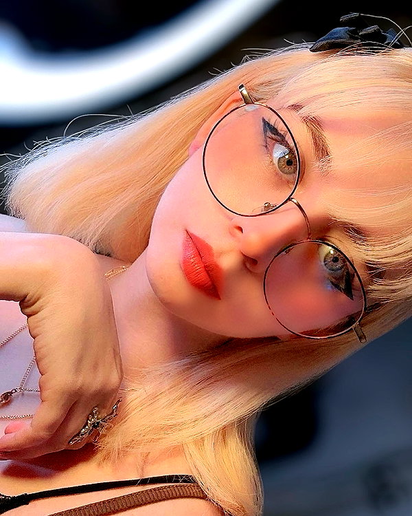 luly1980s instagram image archive image