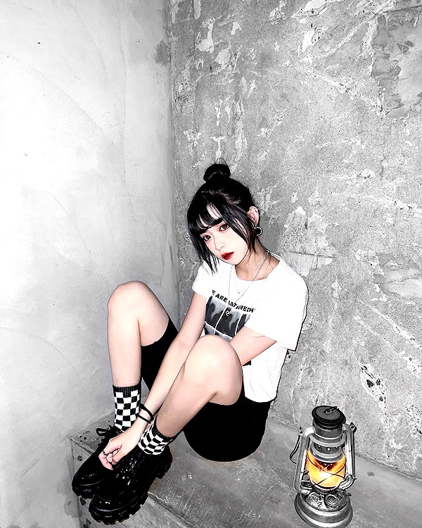nixqq.425_ instagram image archive image