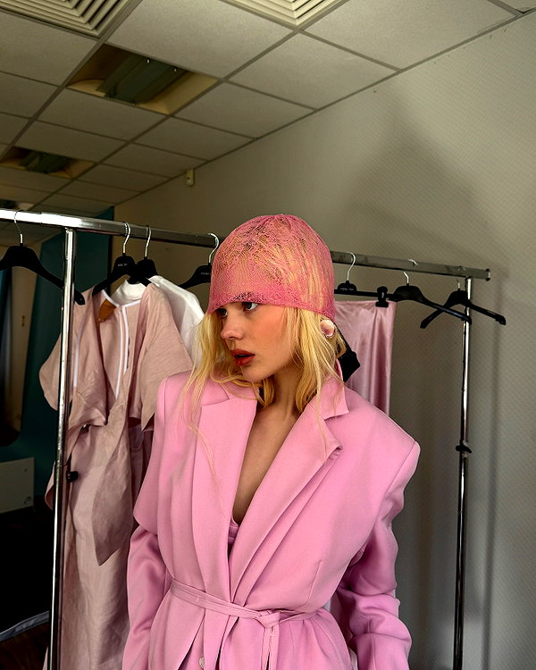 alisen.mari instagram image archive image