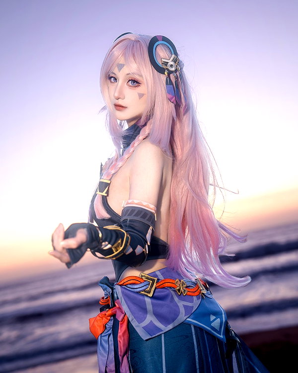 miee_cos instagram image archive image