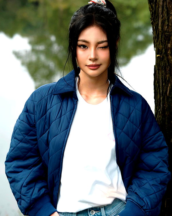 ll.lu1s instagram image archive image