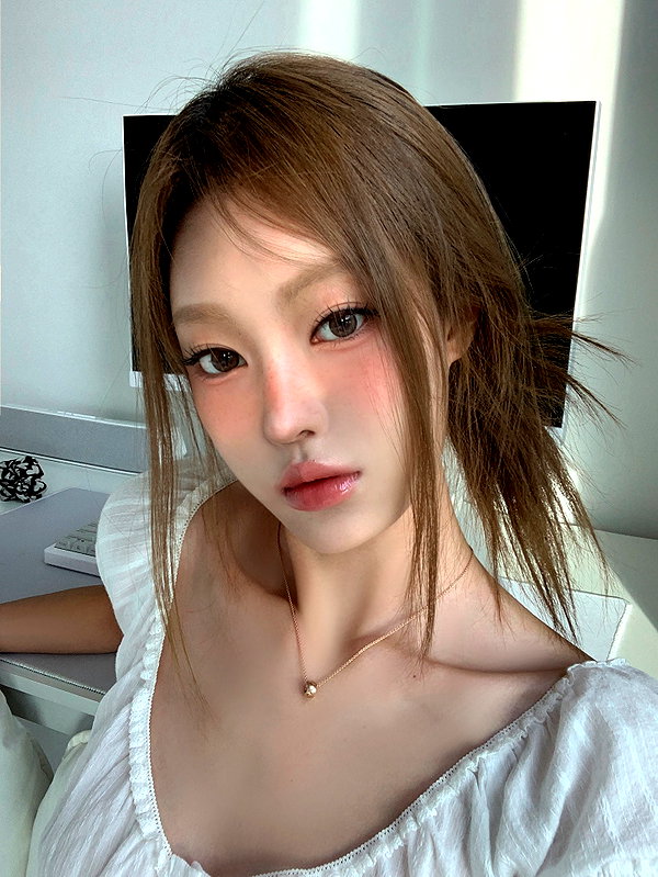 daxbin instagram image archive image
