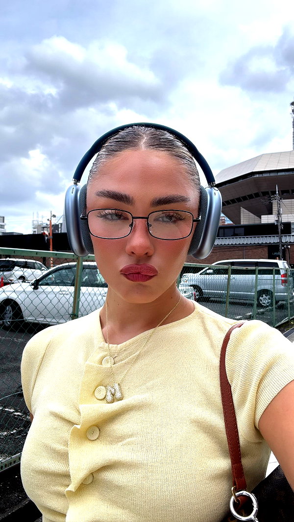 maya.keyy instagram image archive image