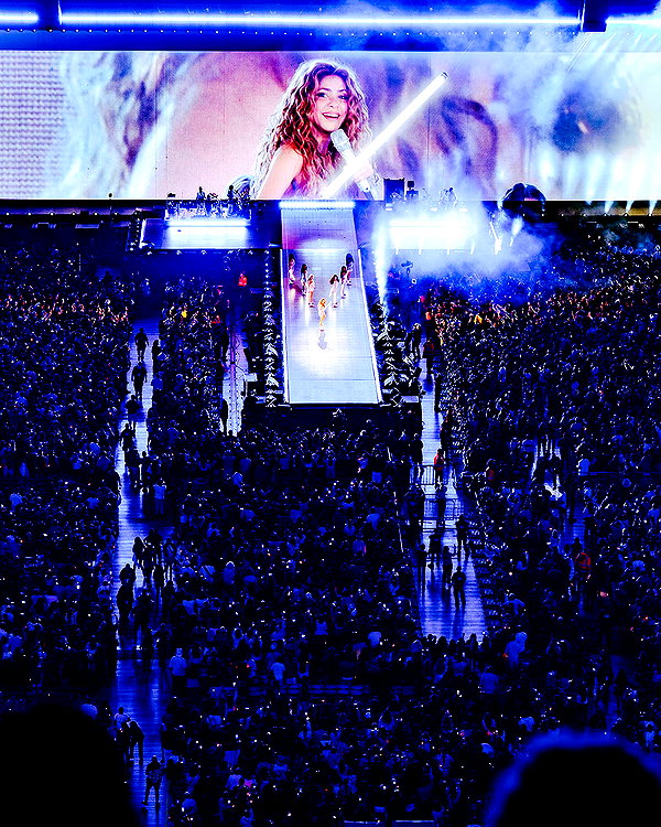shakira instagram image archive image